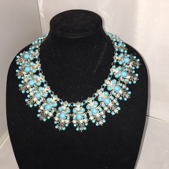 none listed Jewelry - Large Silvertone Turquoise Colored Necklace